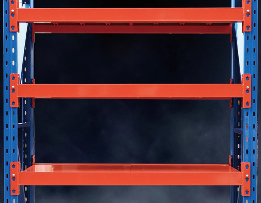 Středně odolné bezšroubové police (500-800 kg/vrstva)