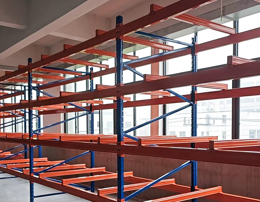 Heavy-Duty regály (＞800 kg/vrstva)